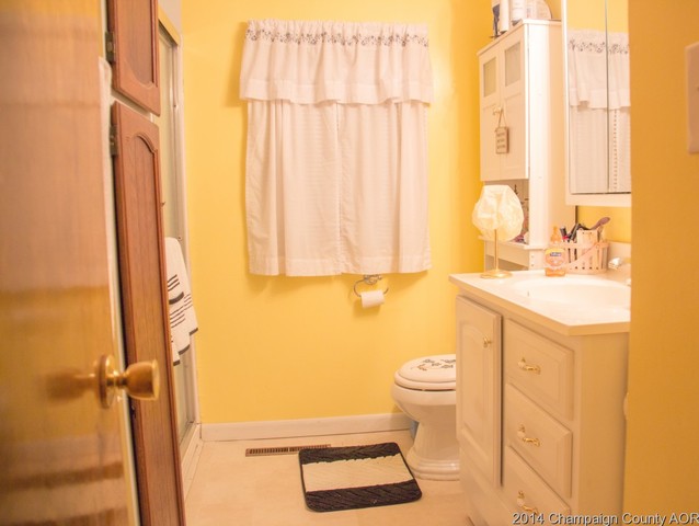 403 E Mcclelland St, Monticello, IL 61856 photo 14