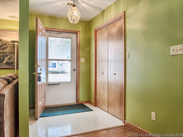 281 E Moultrie, Bement, IL 61813 photo 2