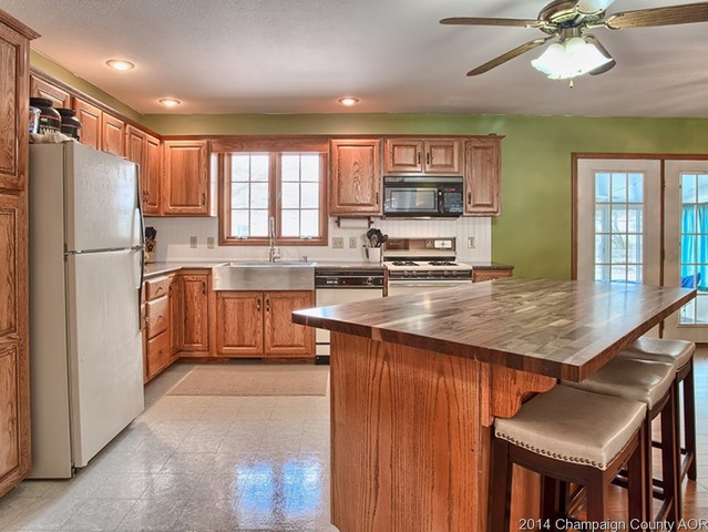 281 E Moultrie, Bement, IL 61813 photo 7