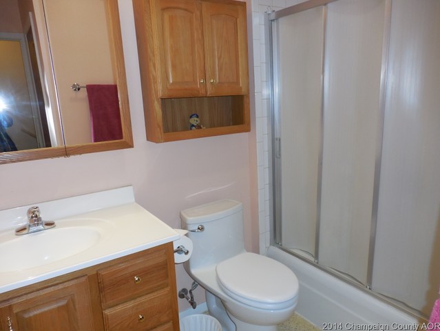 2006 Crescent Dr, Champaign, IL 61821 photo 12