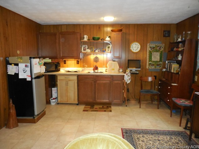 2006 Crescent Dr, Champaign, IL 61821 photo 18