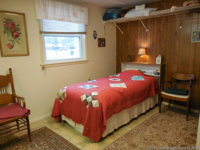 2006 Crescent Dr, Champaign, IL 61821 photo 15