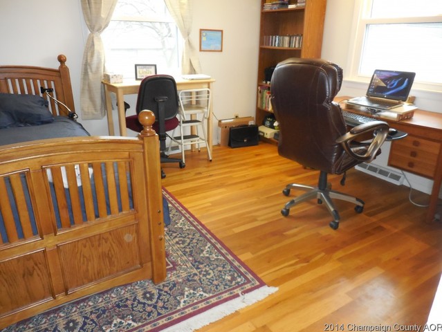2006 Crescent Dr, Champaign, IL 61821 photo 9