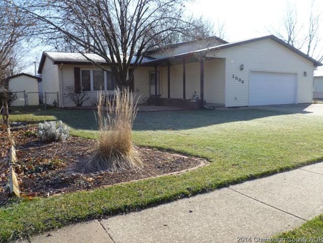 2006 Crescent Dr, Champaign, IL 61821 photo 1