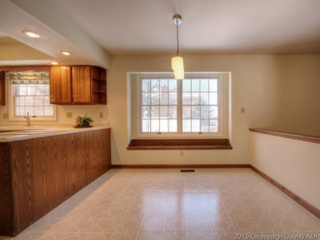 2801 Galen Dr, Champaign, IL 61821 photo 11