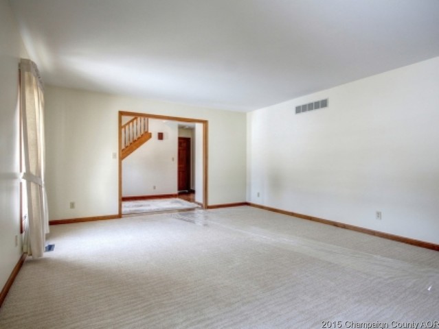 2801 Galen Dr, Champaign, IL 61821 photo 3