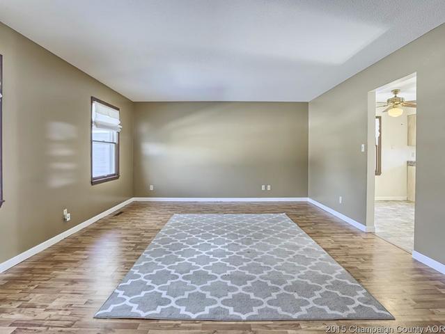 2007 Bittersweet Dr, Champaign, IL 61821 photo 5