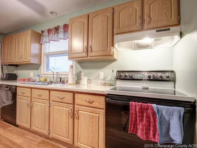 307 Eisenhower Dr, Philo, IL 61864 photo 8