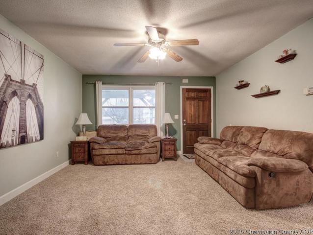 307 Eisenhower Dr, Philo, IL 61864 photo 2