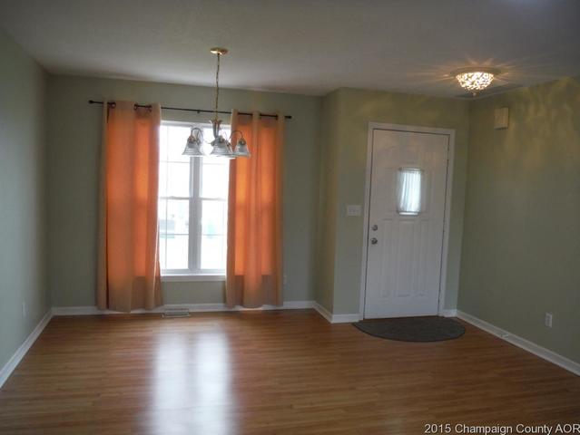 605 Valley View Dr, Philo, IL 61864 photo 5