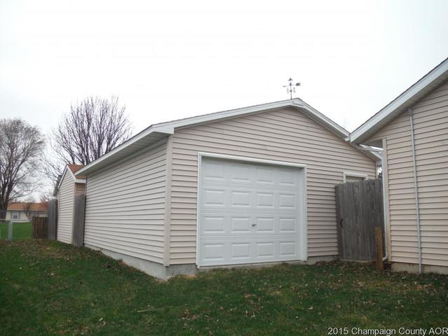 605 Valley View Dr, Philo, IL 61864 photo 15