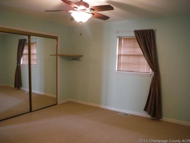 605 Valley View Dr, Philo, IL 61864 photo 10
