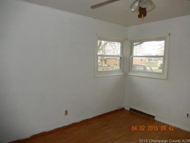 1218 Paula Dr, Champaign, IL 61821 photo 6