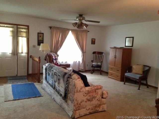 1037 Pinecrest Dr, Rantoul, IL 61866 photo 2