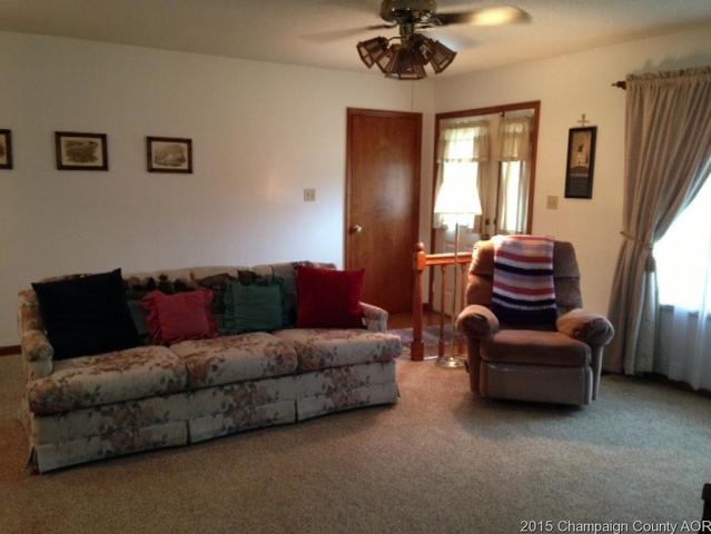 1037 Pinecrest Dr, Rantoul, IL 61866 photo 3