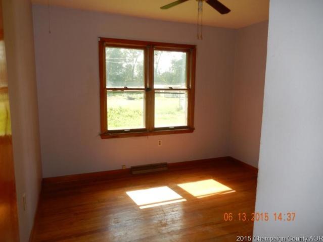223 S Elm St, Arthur, IL 61911 photo 9