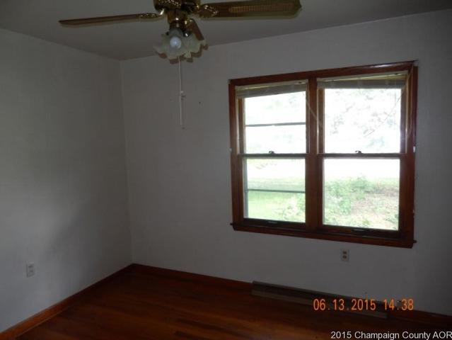 223 S Elm St, Arthur, IL 61911 photo 5