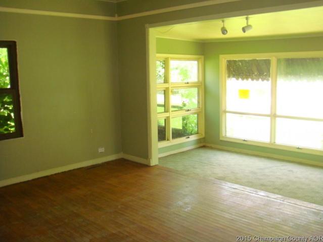407 N Ward St, Benton, IL 62812 photo 9