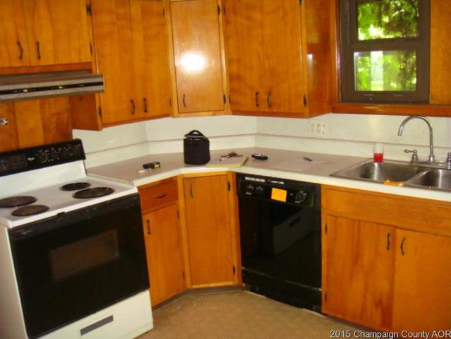 407 N Ward St, Benton, IL 62812 photo 7