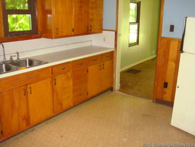407 N Ward St, Benton, IL 62812 photo 6
