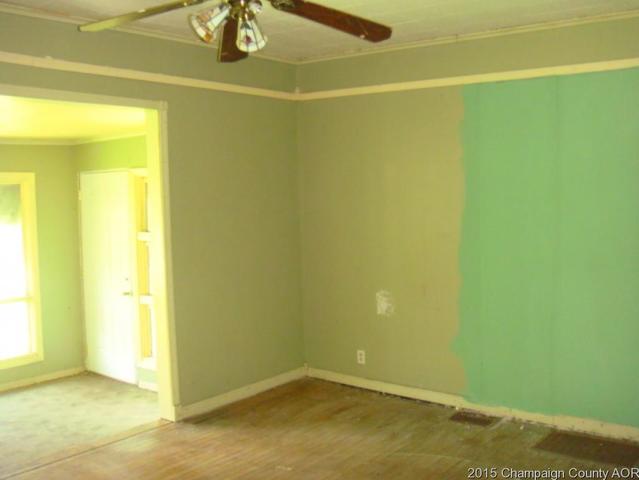 407 N Ward St, Benton, IL 62812 photo 8