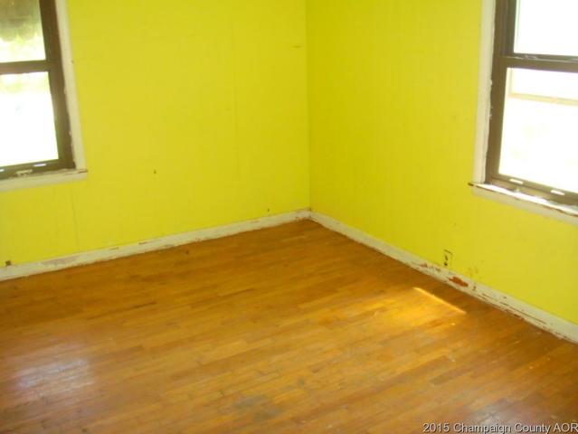 407 N Ward St, Benton, IL 62812 photo 10