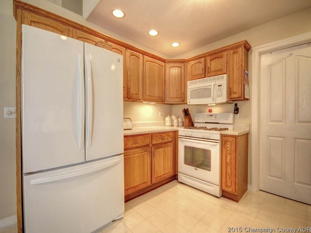2522 Windward, Champaign, IL 61821 photo 9