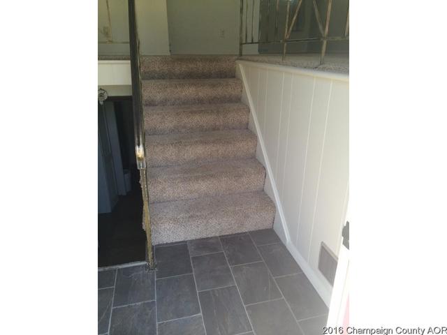 2904 Willowpark Dr, Champaign, IL 61821 photo 2
