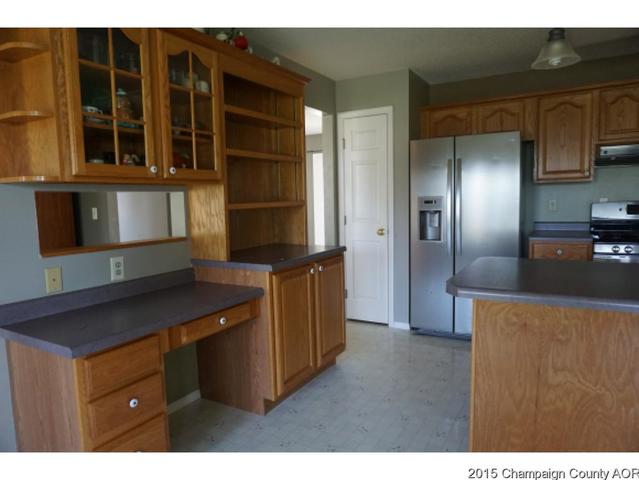 110 E Benham, Tolono, IL 61880 photo 9