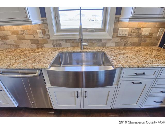 1106 Cascade Dr, Savoy, IL 61874 photo 8