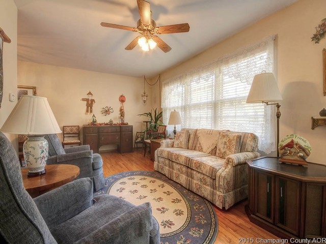 2308 Brett Dr, Champaign, IL 61821 photo 5