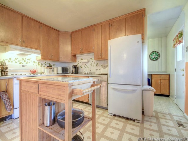 807 Maplepark Dr, Champaign, IL 61821 photo 5