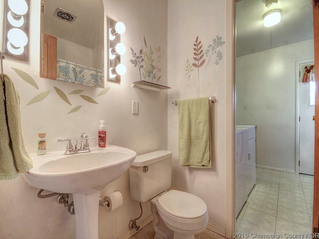 807 Maplepark Dr, Champaign, IL 61821 photo 8
