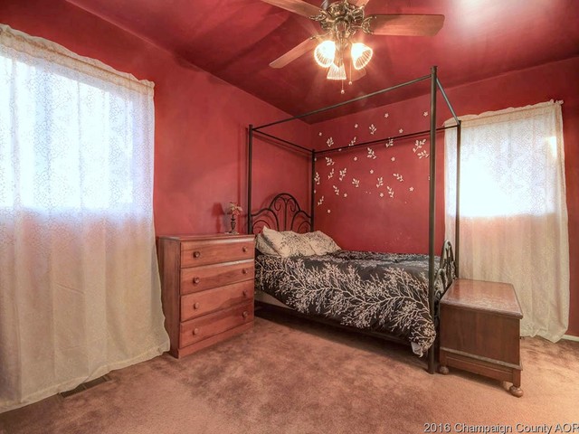 807 Maplepark Dr, Champaign, IL 61821 photo 9