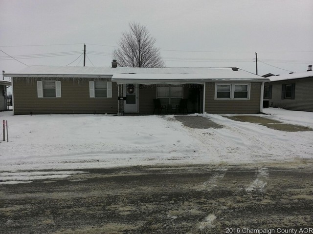 261 Circle Dr, Arcola, IL 61910 photo 1