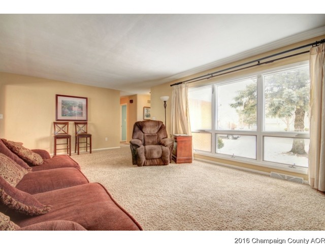 420 John St, Paxton, IL 60957 photo 5