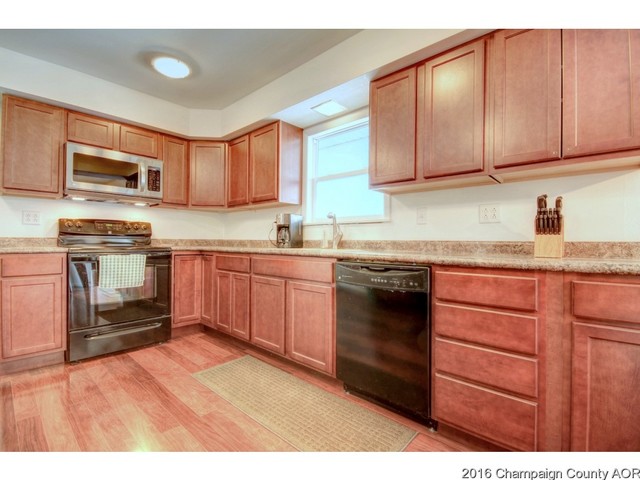 420 John St, Paxton, IL 60957 photo 12