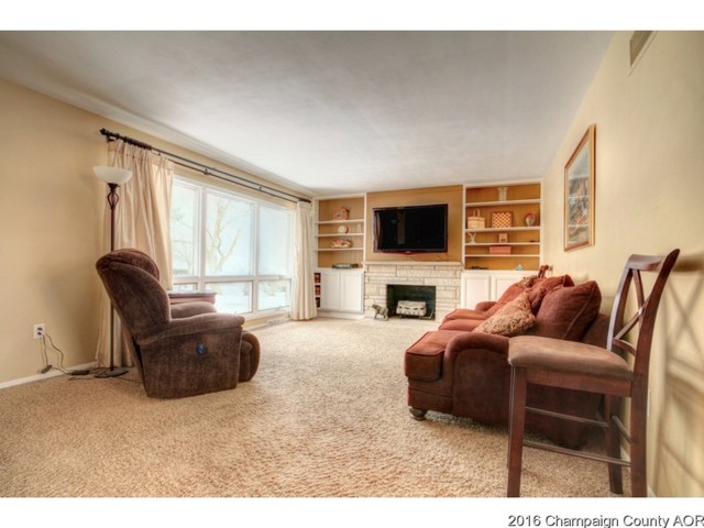 420 John St, Paxton, IL 60957 photo 6