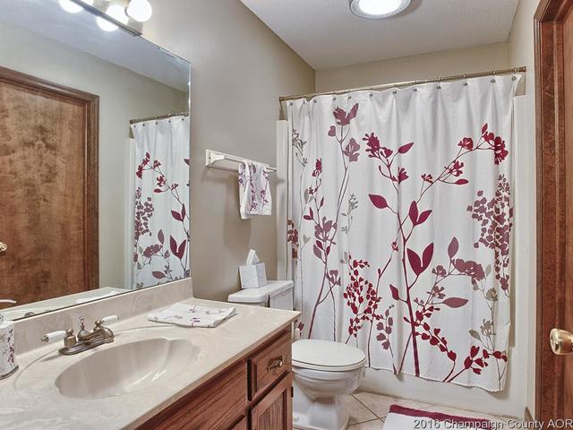 1406 Devonshire Dr, Champaign, IL 61821 photo 13