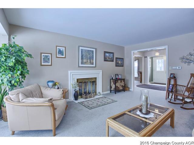 2115 Bristol Rd, Champaign, IL 61821 photo 4