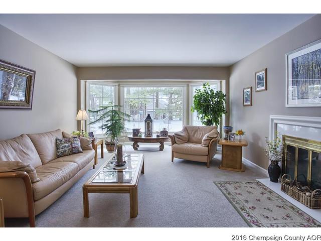 2115 Bristol Rd, Champaign, IL 61821 photo 3