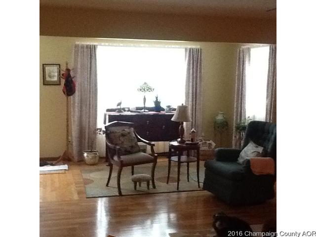 633 N Piatt St, Bement, IL 61813 photo 4