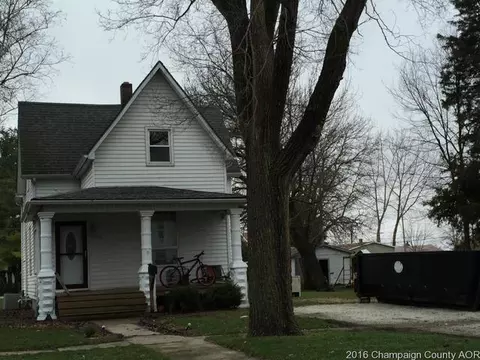 236 E Patton, Paxton, IL 60957 photo 1