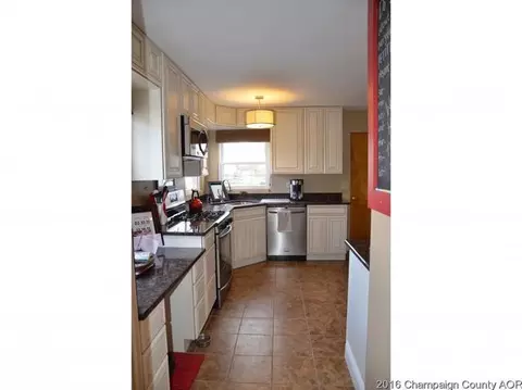 321 S Pne, Arthur, IL 61911 photo 5
