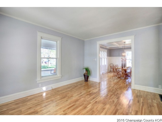 119 E Bond St, Monticello, IL 61856 photo 5