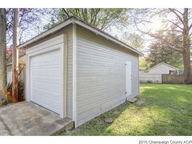 119 E Bond St, Monticello, IL 61856 photo 23