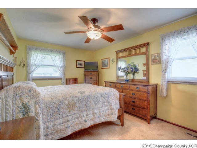 1904 Roberta Ln, Champaign, IL 61821 photo 10