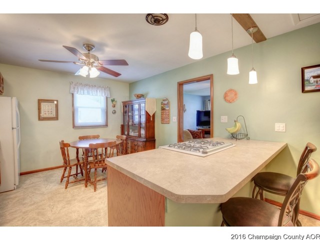 1904 Roberta Ln, Champaign, IL 61821 photo 5