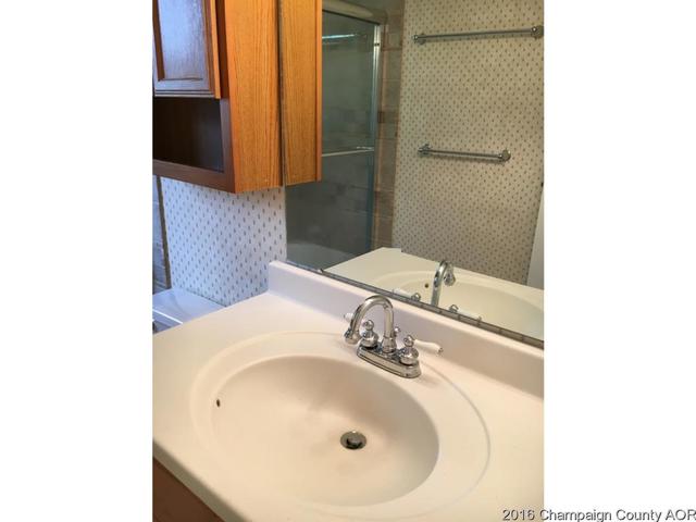 809 S Duncan Rd, Champaign, IL 61821 photo 8