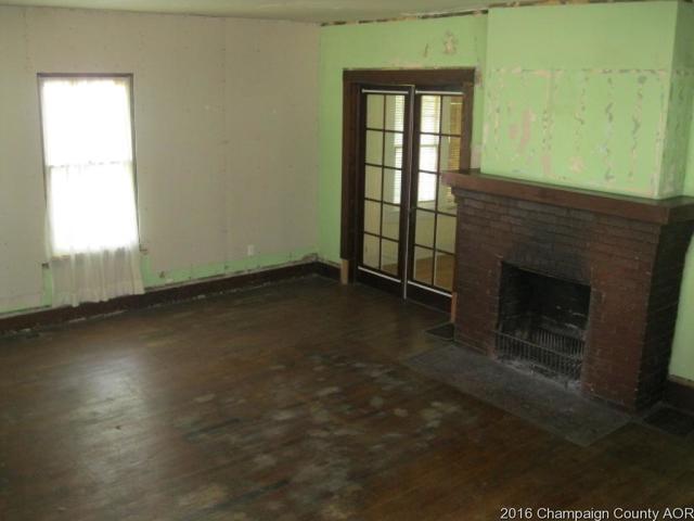 321 E Marion St, Monticello, IL 61856 photo 5